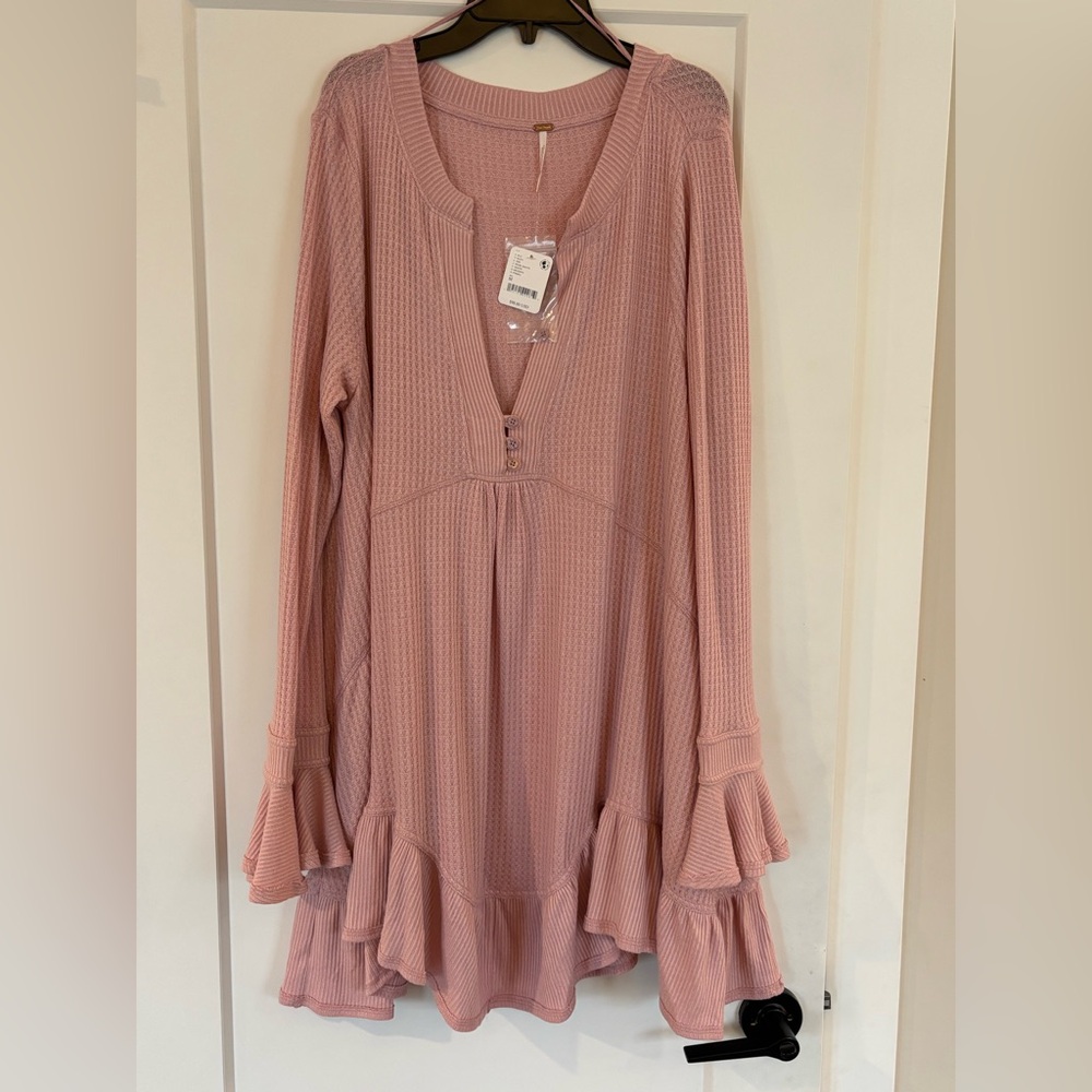 NWT Free People pink/mauve tunic top. Size M